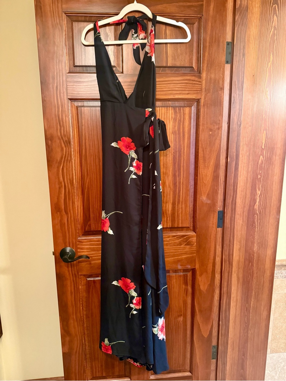 Leith Black Halter Maxi Dress with Red Floral Print - Picture 5 of 8
